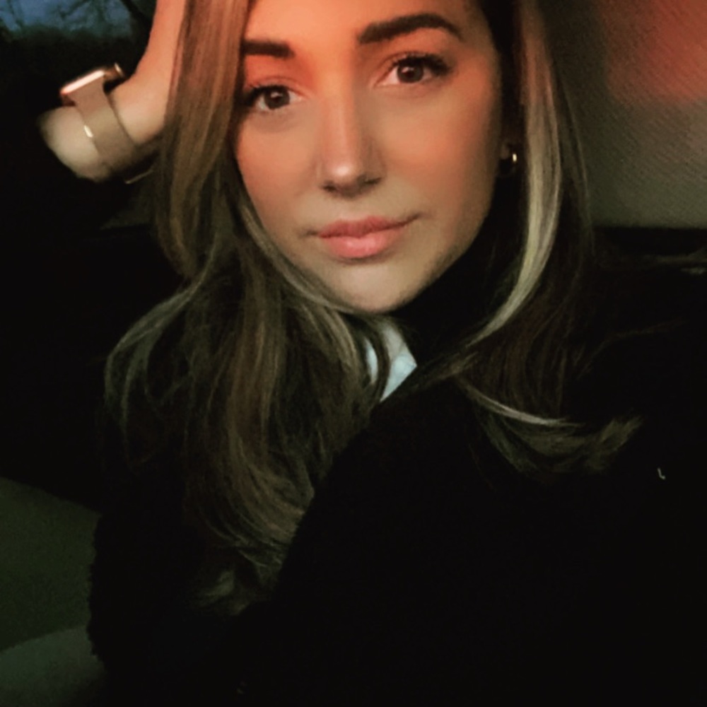 Meet your Posher, Courtney